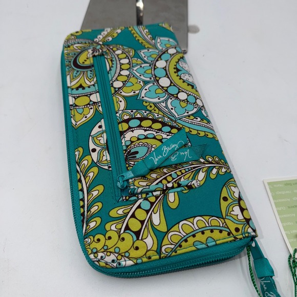Vera Bradley Travel Organizer Wallet Peacock Paisley Zip Around Wristlet - Picture 6 of 8